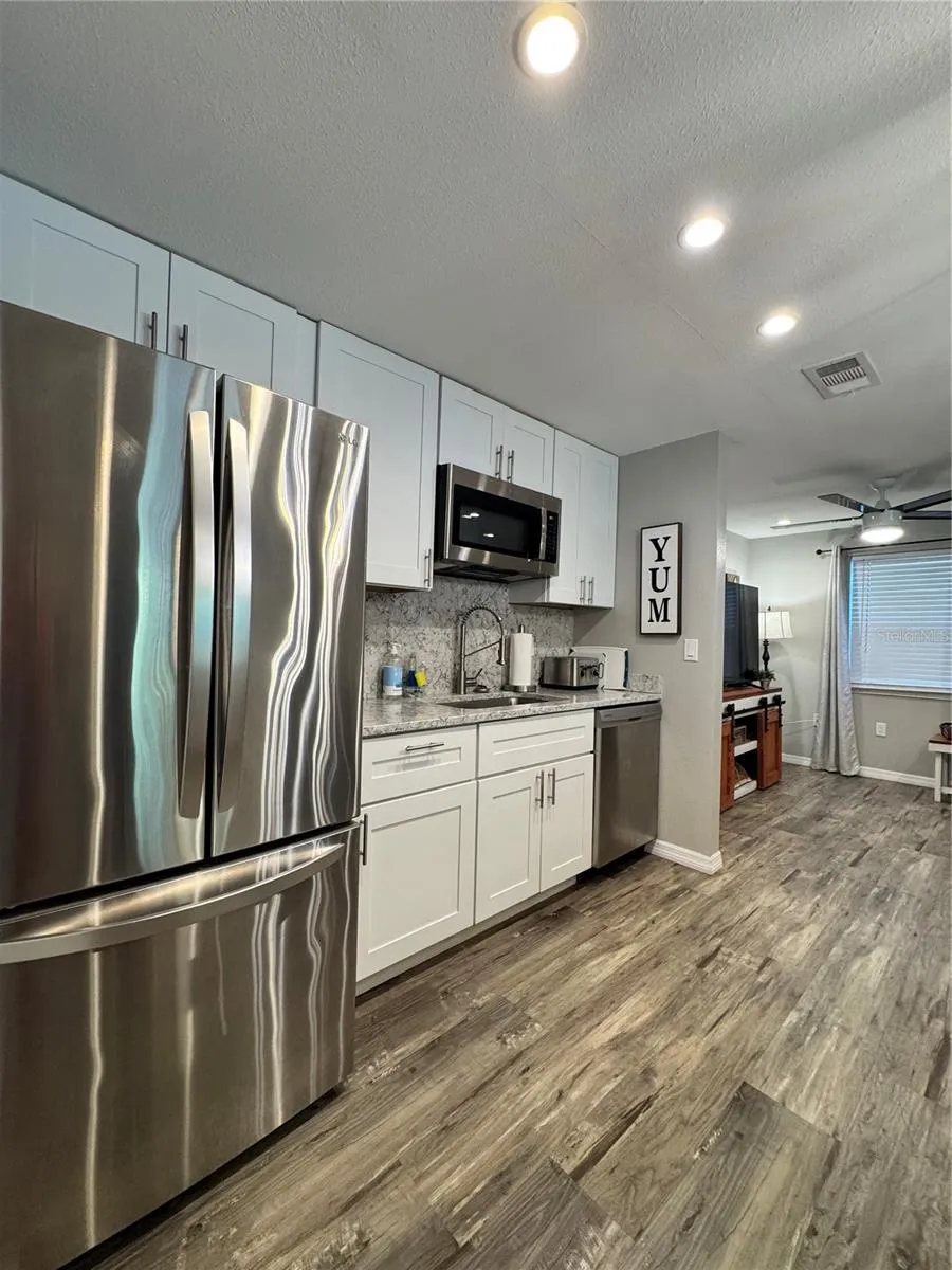 2724 49TH AVENUE W #2724 Bradenton, FL 34207
