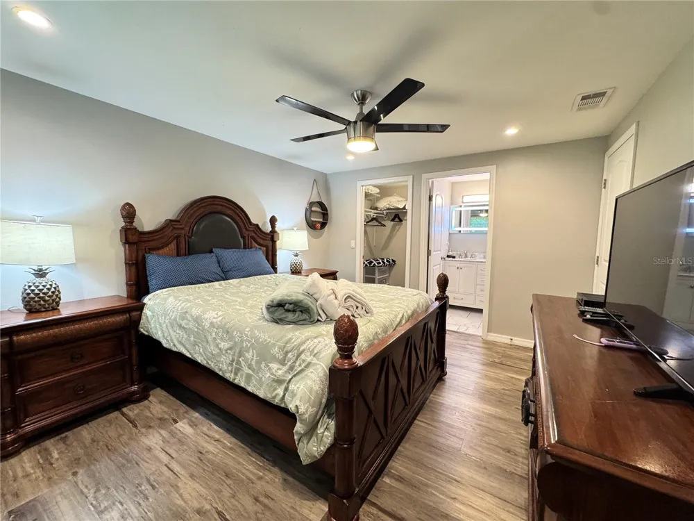 2724 49TH AVENUE W #2724 Bradenton, FL 34207