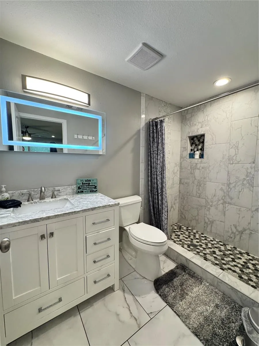 2724 49TH AVENUE W #2724 Bradenton, FL 34207