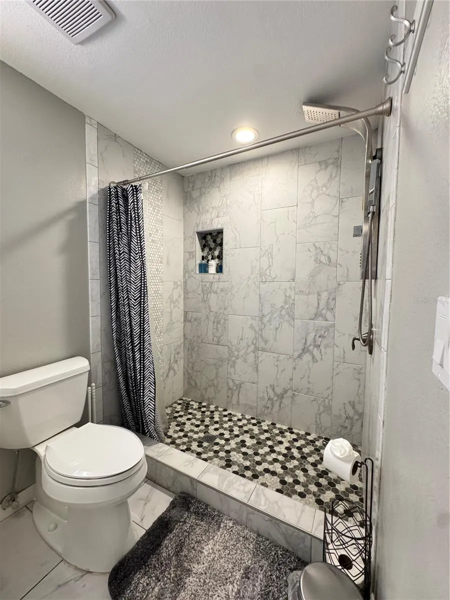 2724 49TH AVENUE W #2724 Bradenton, FL 34207