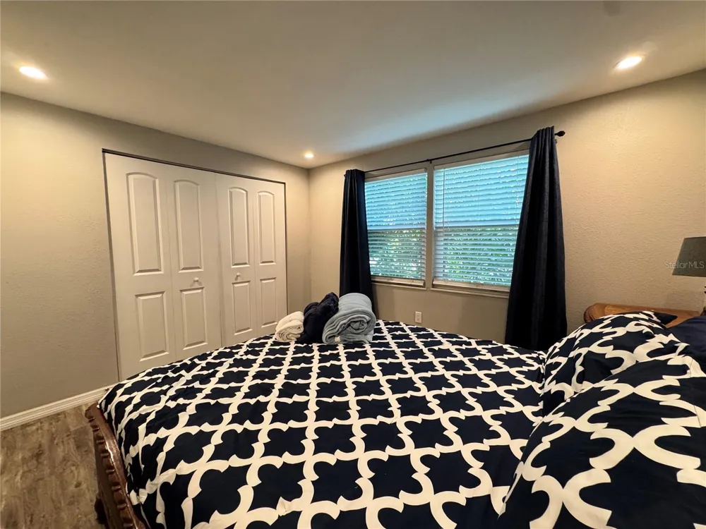 2724 49TH AVENUE W #2724 Bradenton, FL 34207