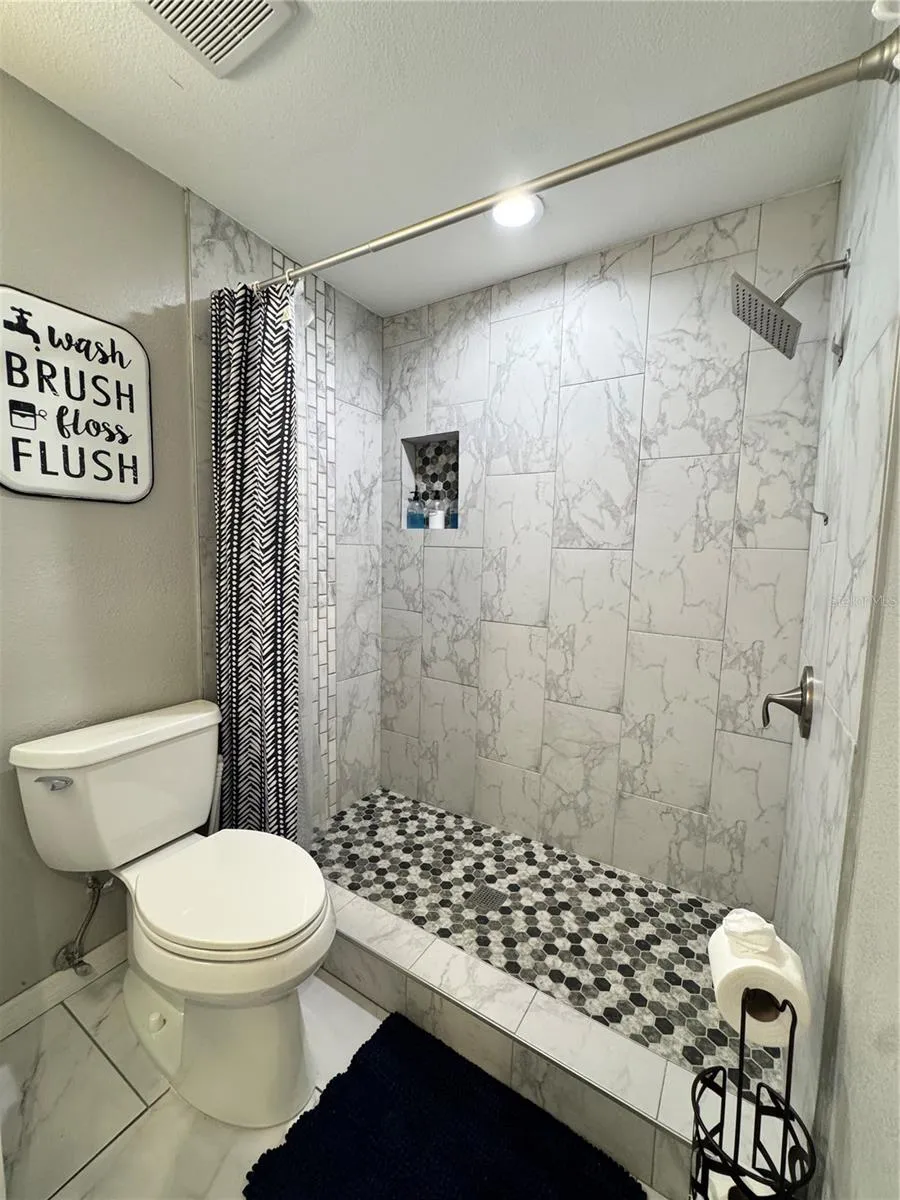 2724 49TH AVENUE W #2724 Bradenton, FL 34207