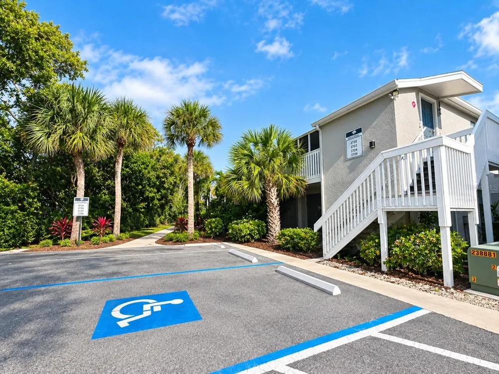2724 49TH AVENUE W #2724 Bradenton, FL 34207