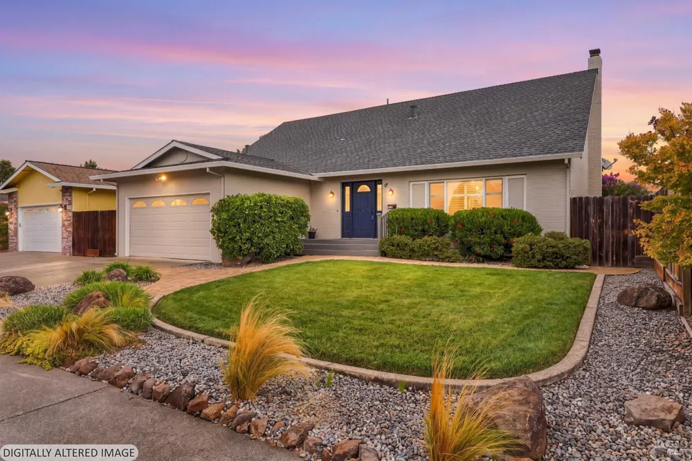 17 Eastside Circle Petaluma, CA 94954