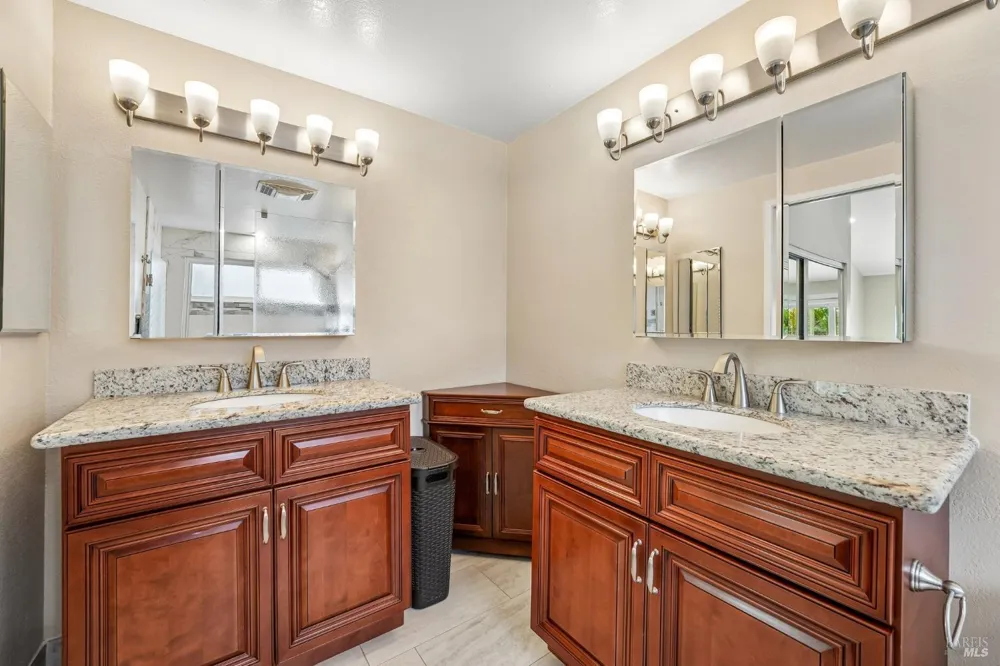 5346 Daniel Drive Rohnert Park, CA 94928