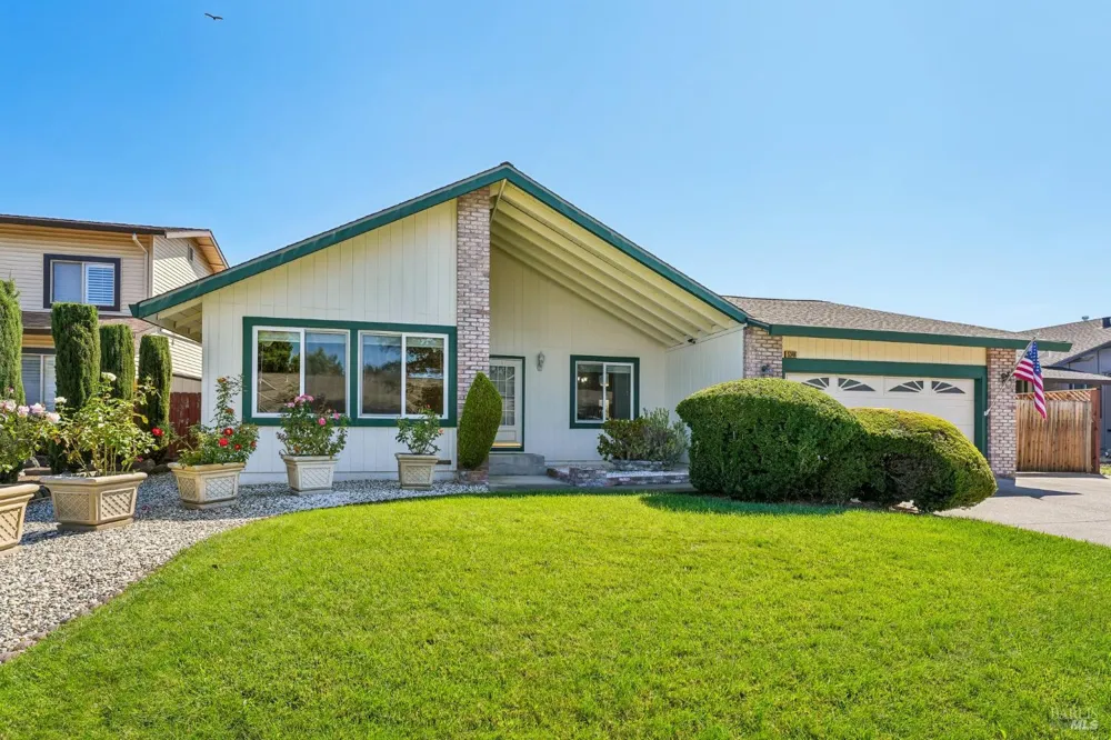 5346 Daniel Drive Rohnert Park, CA 94928