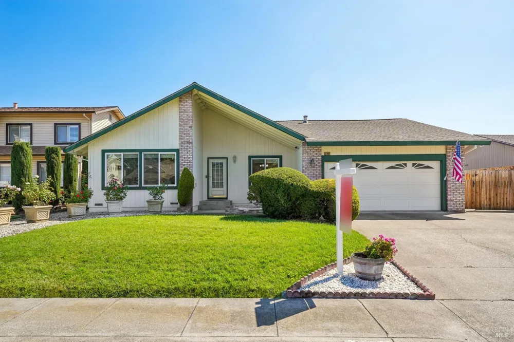 5346 Daniel Drive Rohnert Park, CA 94928