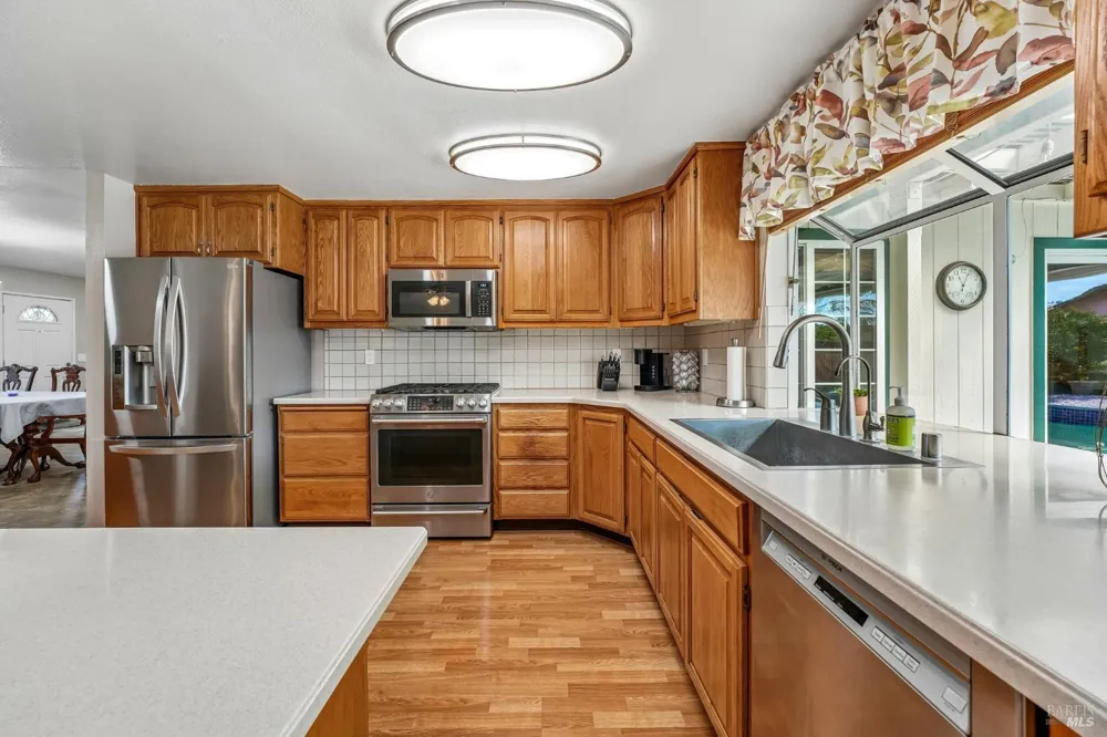 5346 Daniel Drive Rohnert Park, CA 94928