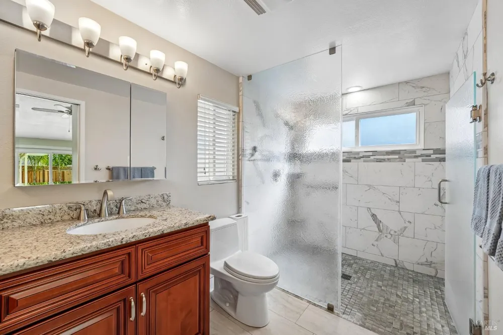 5346 Daniel Drive Rohnert Park, CA 94928