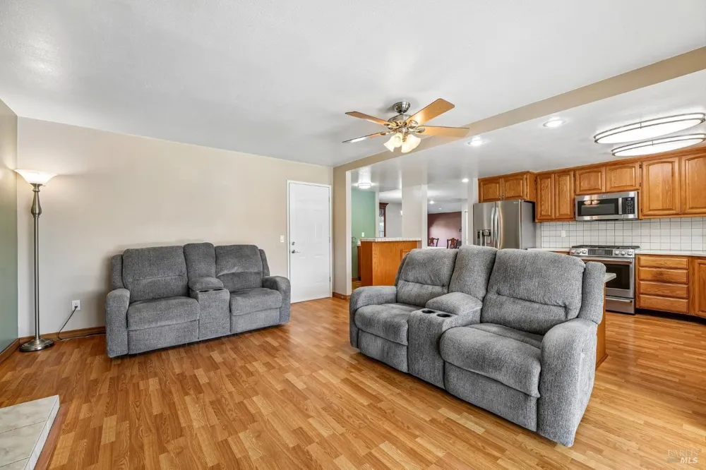 5346 Daniel Drive Rohnert Park, CA 94928