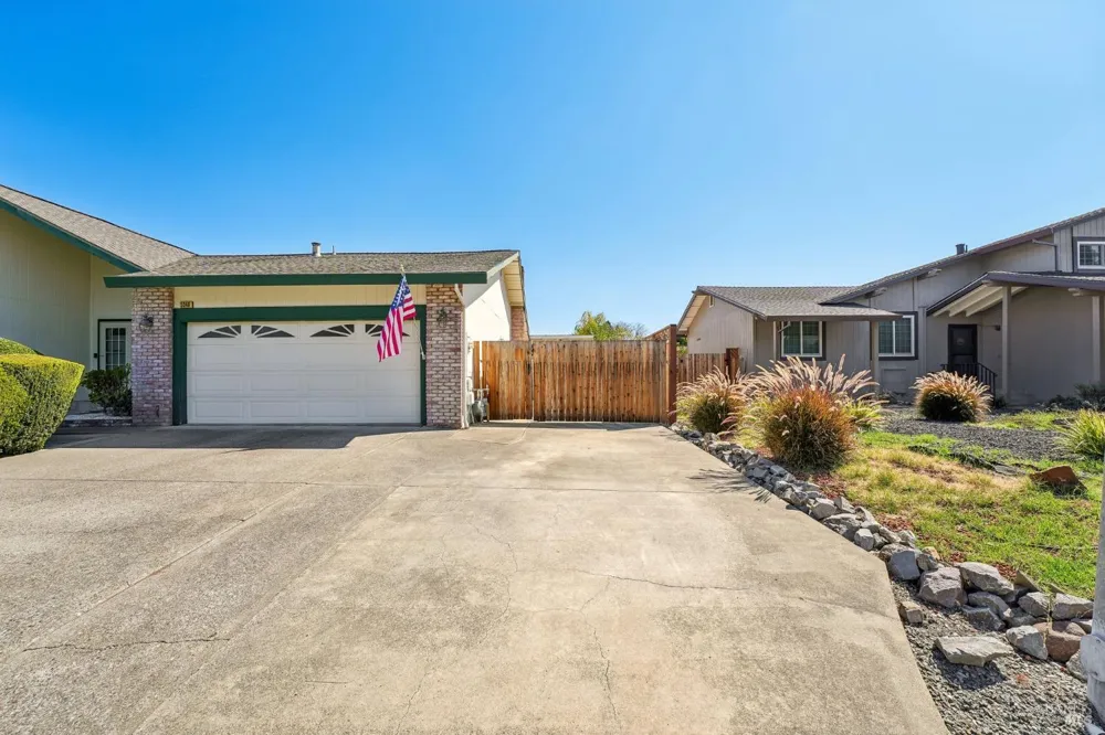 5346 Daniel Drive Rohnert Park, CA 94928