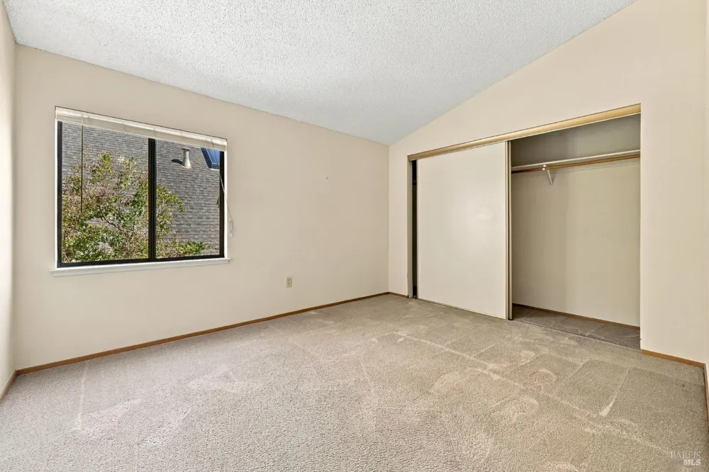518 March Avenue Healdsburg, CA 95448