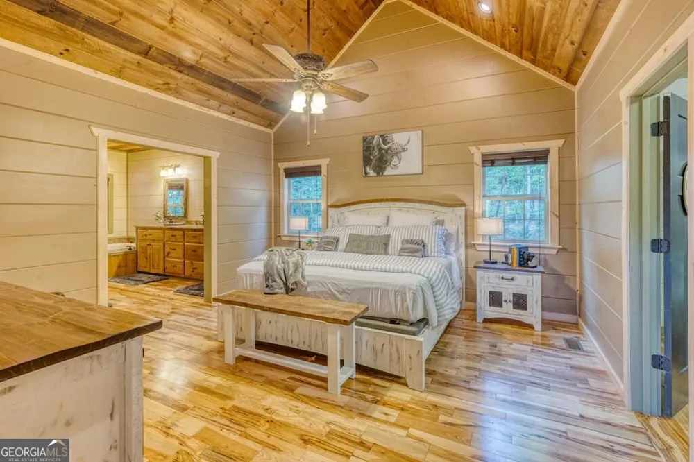 481 Mountain Top DR Blue Ridge, GA 30513