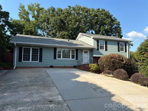 1030 Mclaughlin Drive