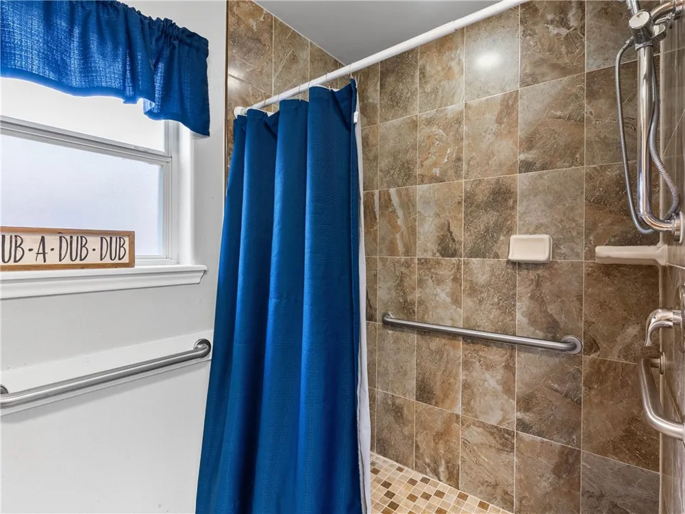 103 Collins Street Odem, TX 78370