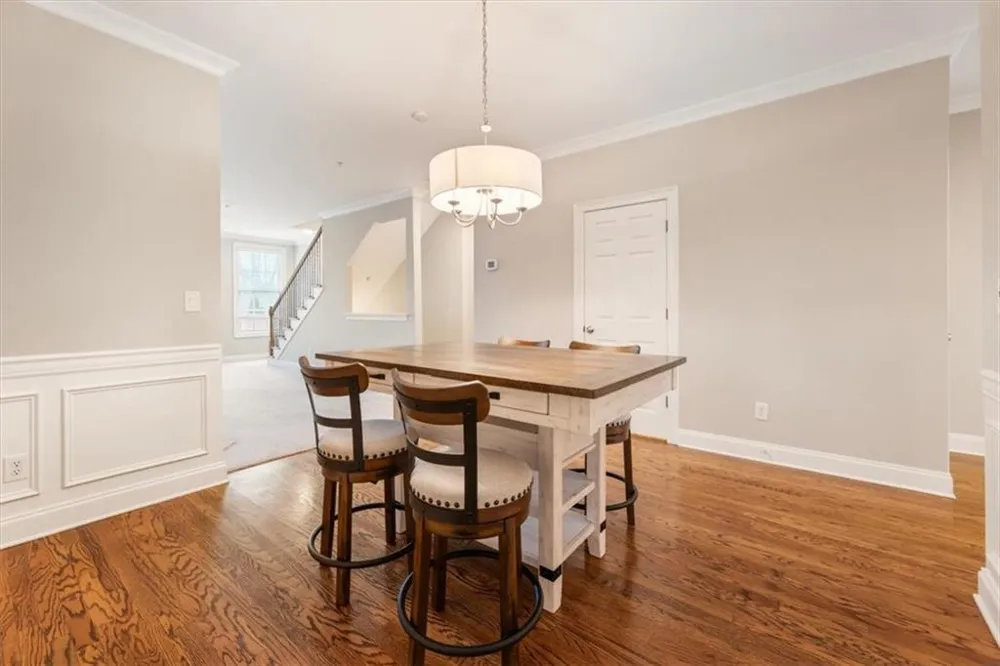 5905 Waters Edge Trail Roswell, GA 30075
