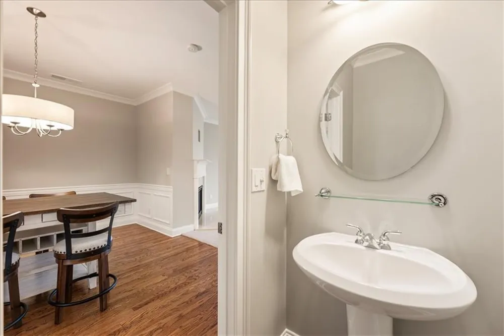 5905 Waters Edge Trail Roswell, GA 30075
