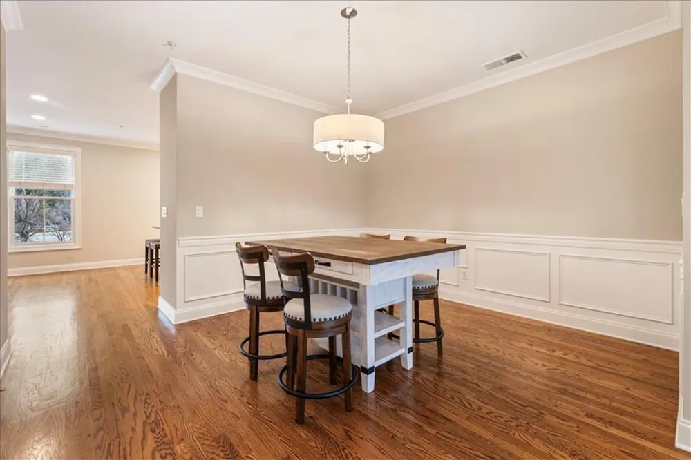 5905 Waters Edge Trail Roswell, GA 30075