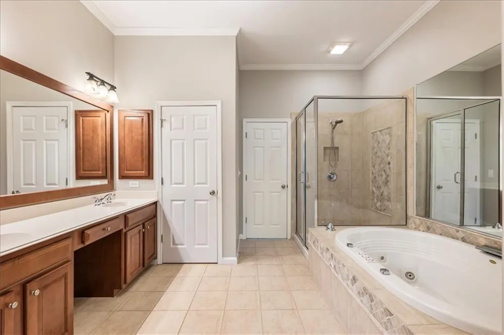 5905 Waters Edge Trail Roswell, GA 30075