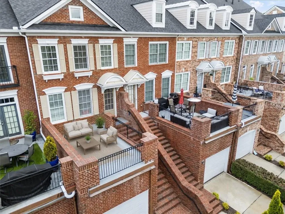 5905 Waters Edge Trail Roswell, GA 30075