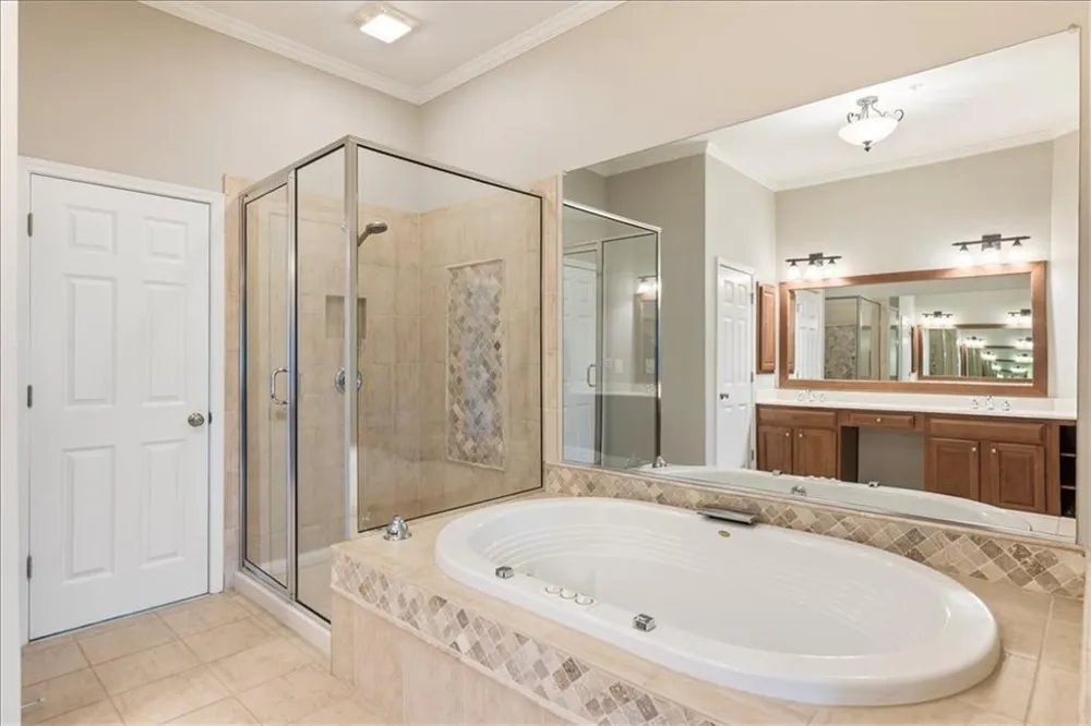 5905 Waters Edge Trail Roswell, GA 30075