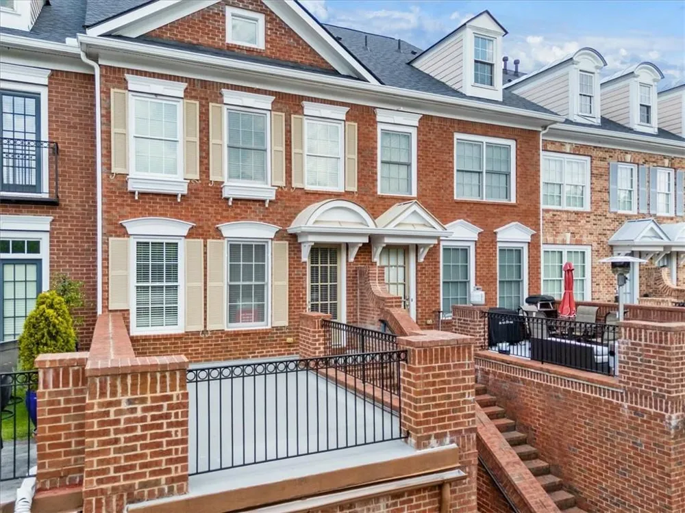 5905 Waters Edge Trail Roswell, GA 30075