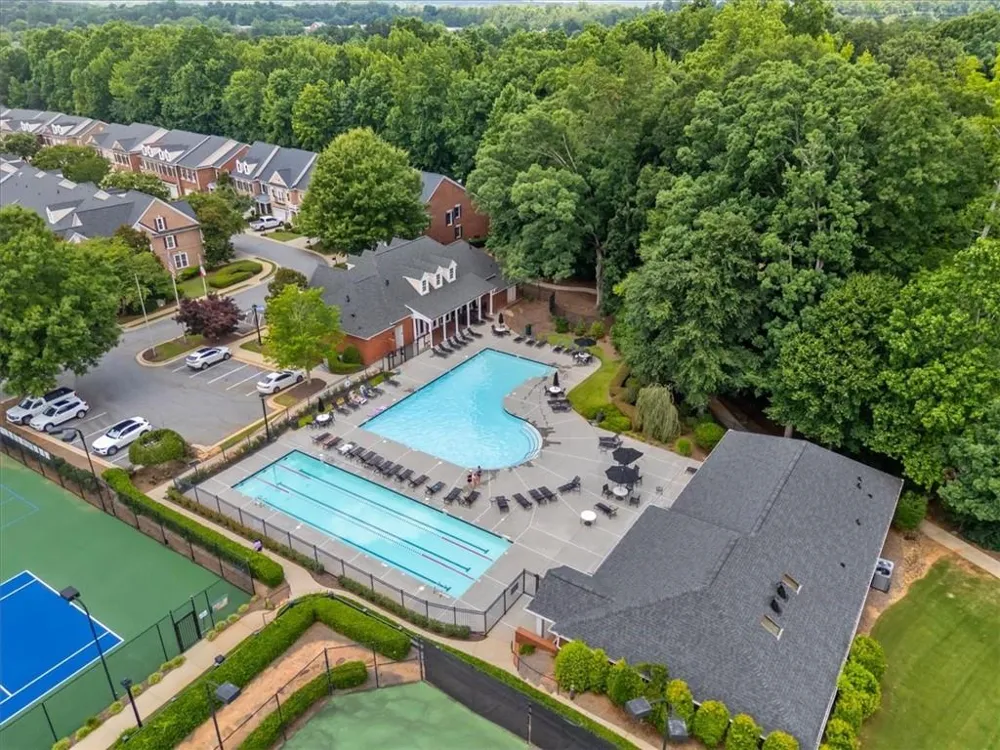 5905 Waters Edge Trail Roswell, GA 30075