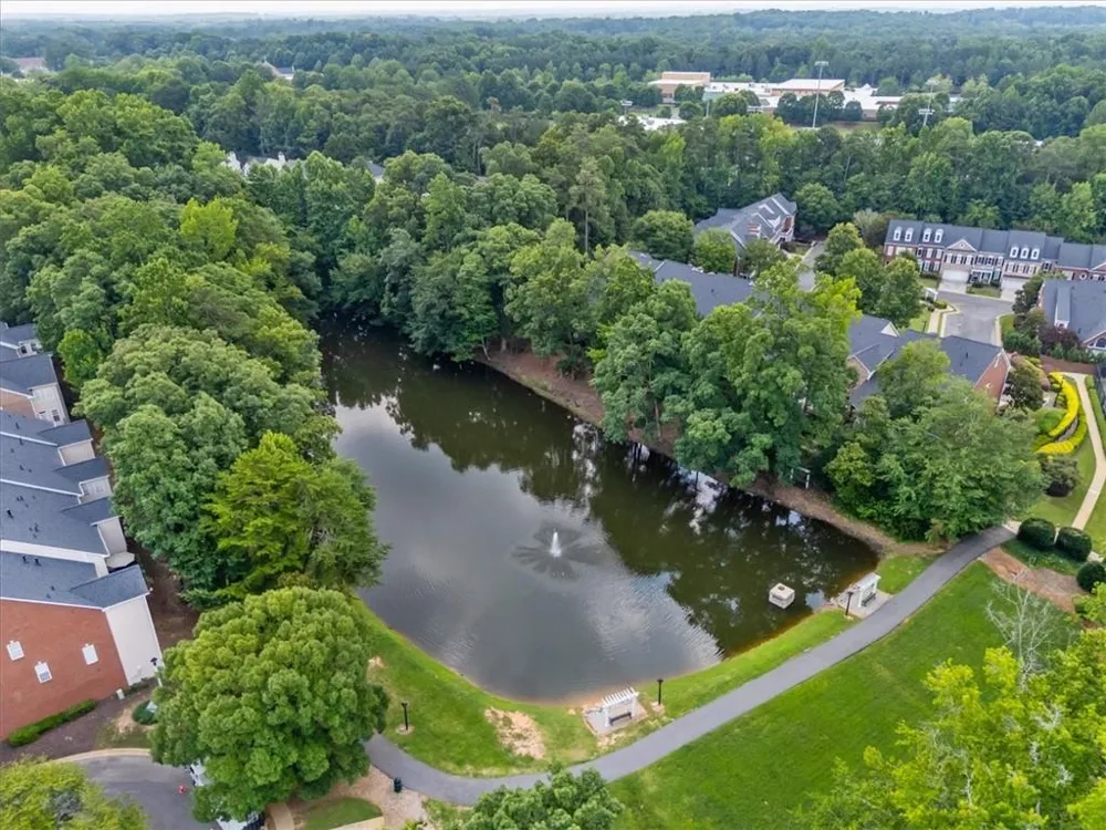 5905 Waters Edge Trail Roswell, GA 30075