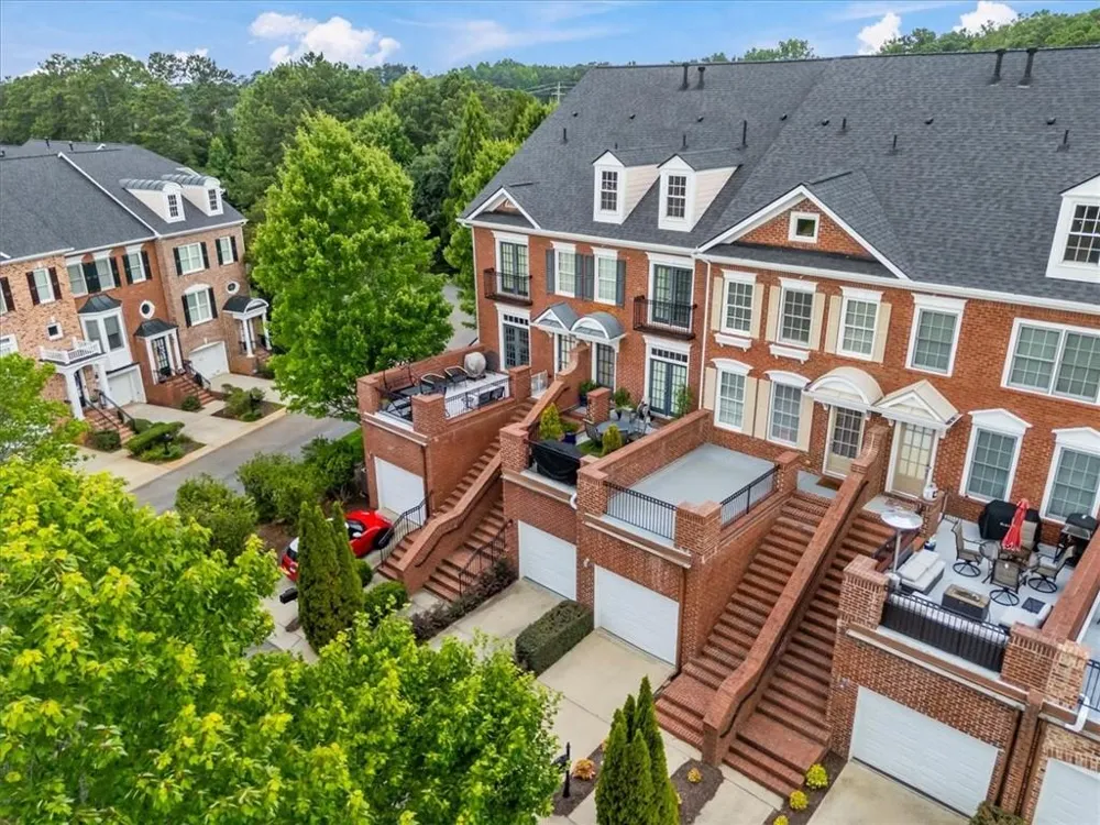 5905 Waters Edge Trail Roswell, GA 30075