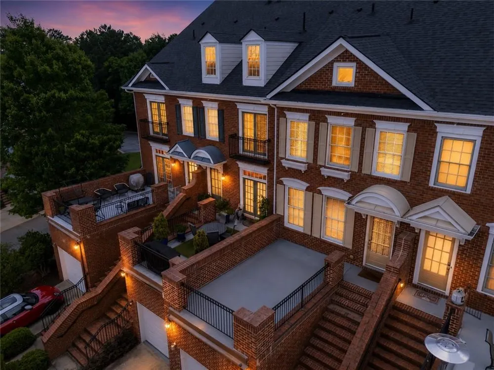 5905 Waters Edge Trail Roswell, GA 30075