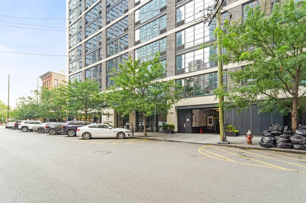 160 1ST ST Jersey City, NJ 07302