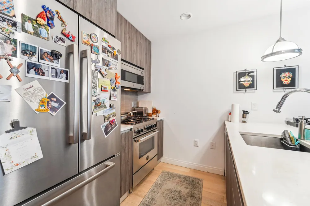 160 1ST ST Jersey City, NJ 07302