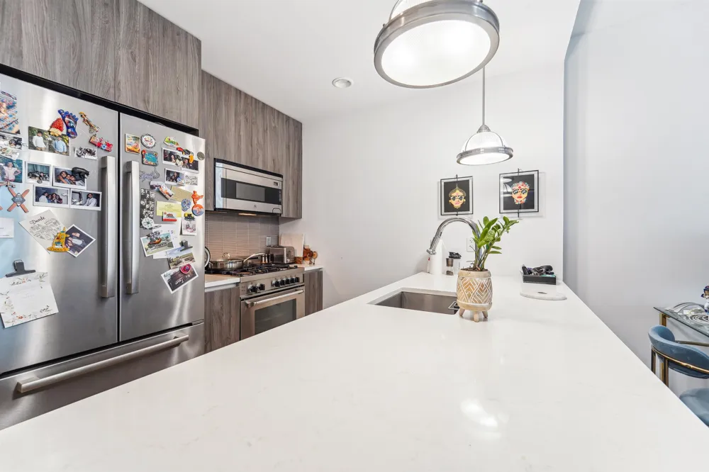 160 1ST ST Jersey City, NJ 07302