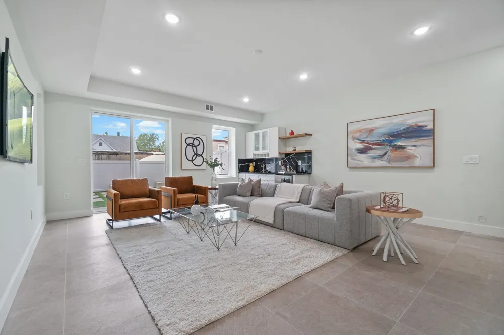7 LIENAU PL Jersey City, NJ 07306