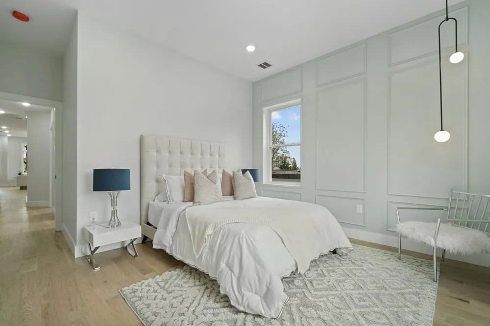 7 LIENAU PL Jersey City, NJ 07306
