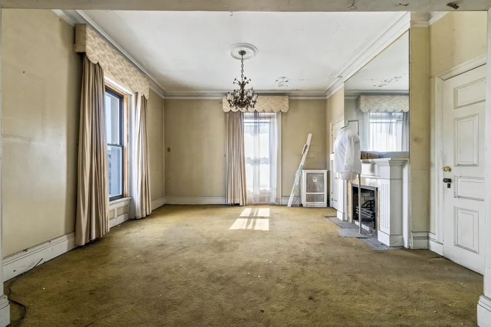 37 CLINTON AVE Jersey City, NJ 07304