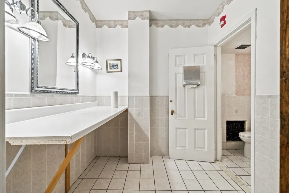 37 CLINTON AVE Jersey City, NJ 07304