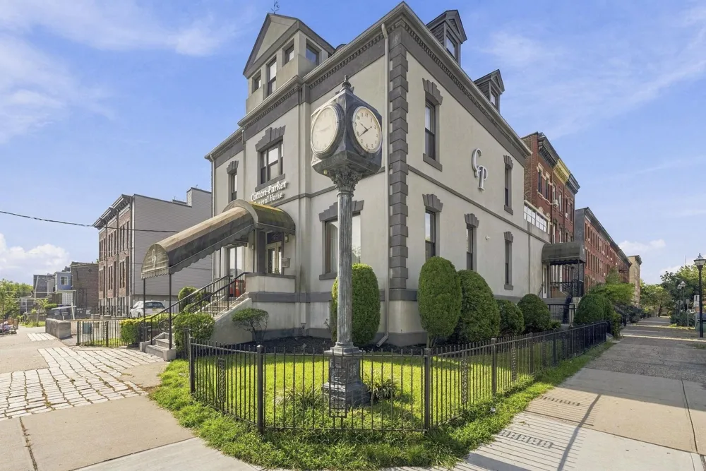 37 CLINTON AVE Jersey City, NJ 07304