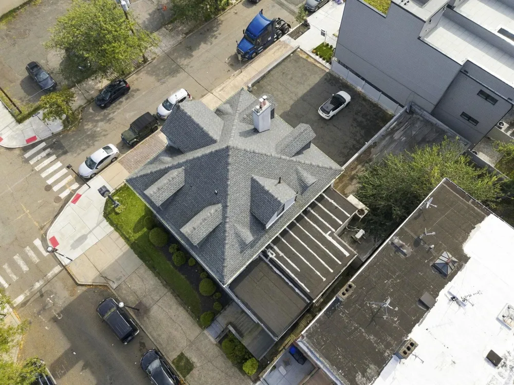 37 CLINTON AVE Jersey City, NJ 07304