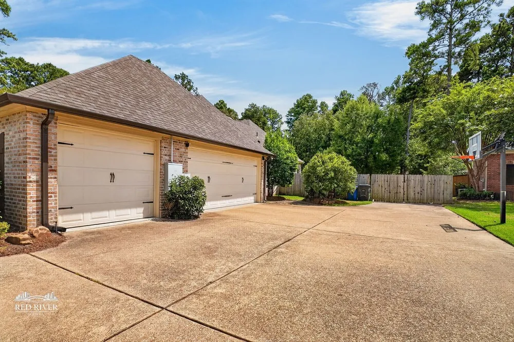 5 Chapel Creek Lane Shreveport, LA 71106