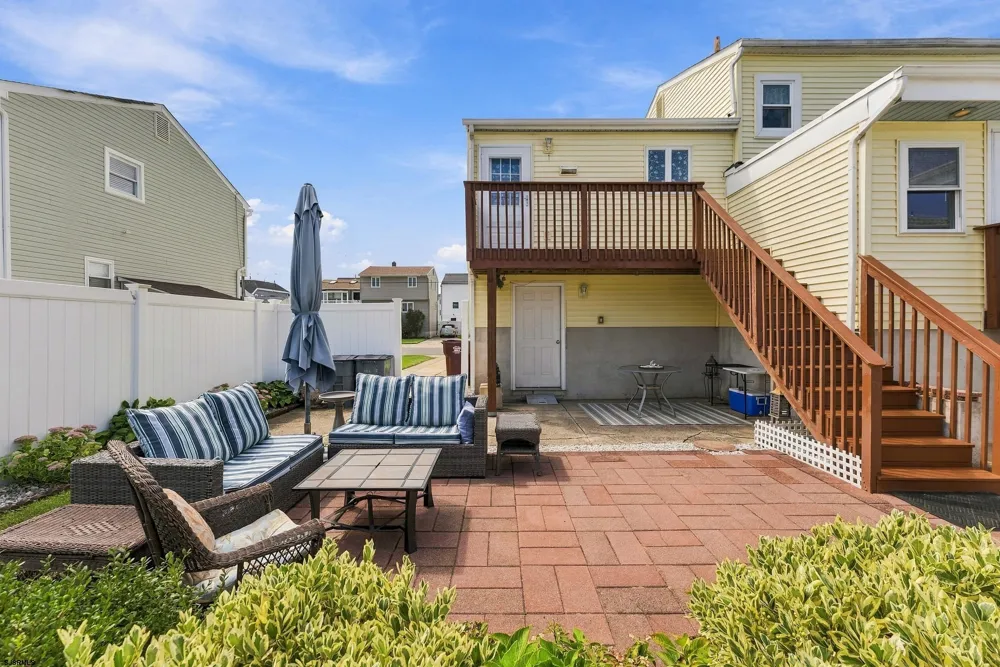 611 N Cambridge Ave Ventnor Heights, NJ 08406