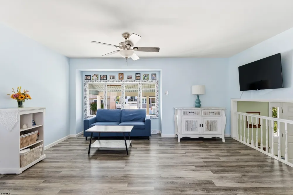 611 N Cambridge Ave Ventnor Heights, NJ 08406