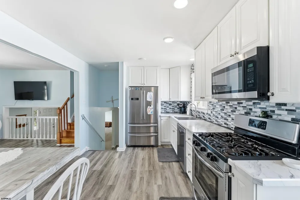 611 N Cambridge Ave Ventnor Heights, NJ 08406