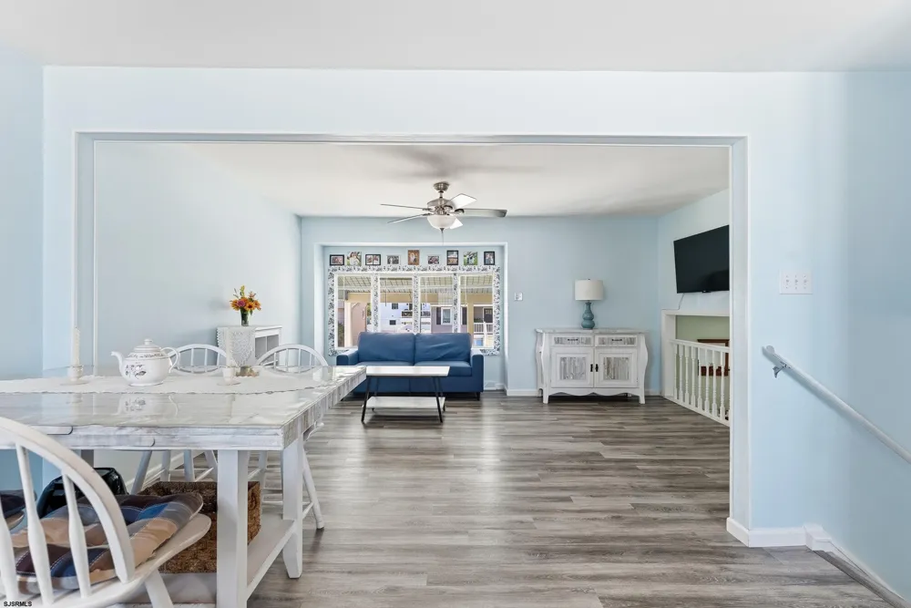 611 N Cambridge Ave Ventnor Heights, NJ 08406