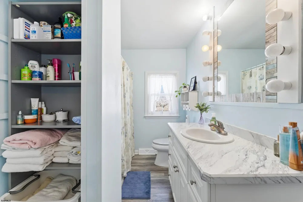 611 N Cambridge Ave Ventnor Heights, NJ 08406