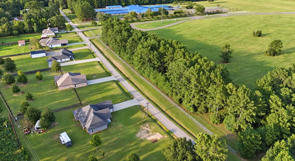 375 County Road 725 Buna, TX 77612