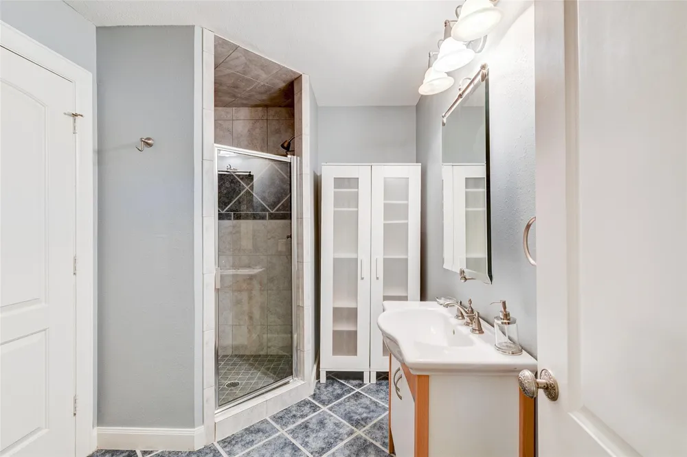 6754 Cindy Lane Houston, TX 77008