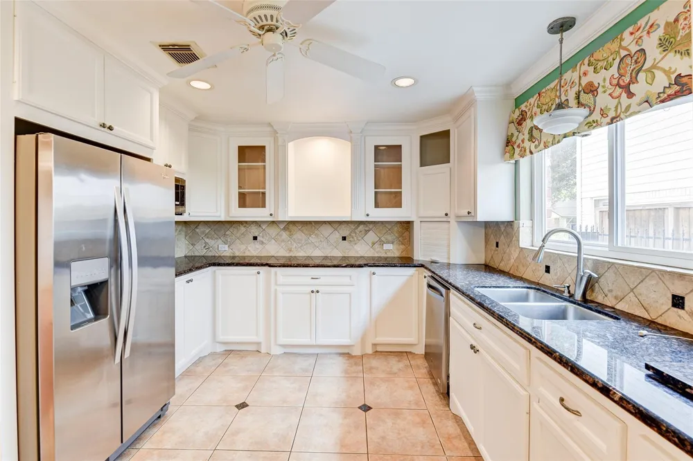 6754 Cindy Lane Houston, TX 77008