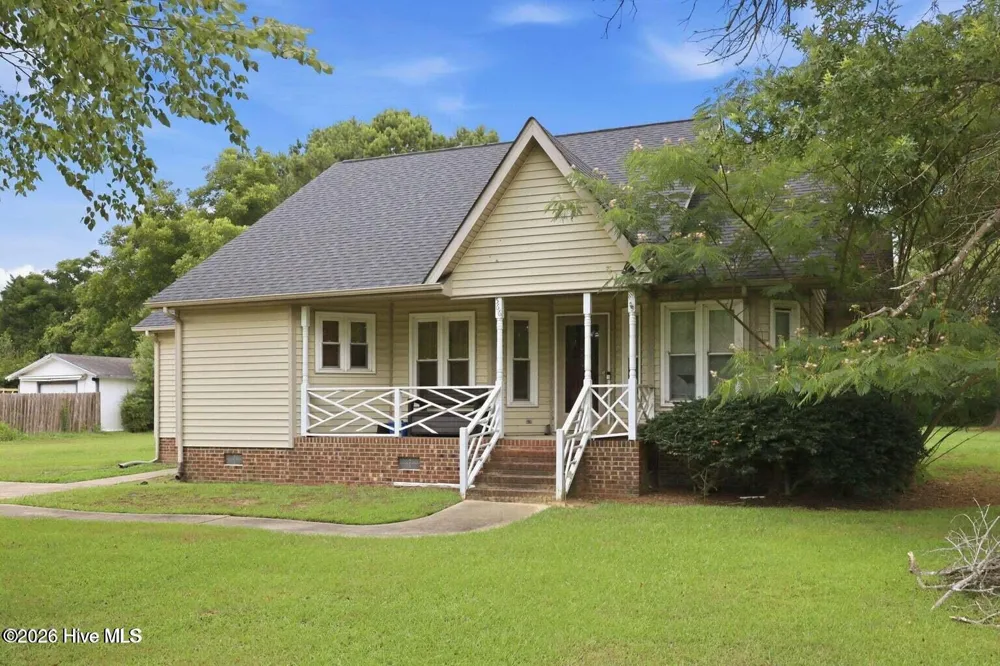 566 Ridge Drive Winterville, NC 28590