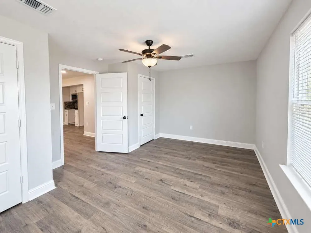 1115 W Main Street Gatesville, TX 76528